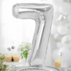PartyDeco Staaende folieballon nummer 7, 70 cm, soelv (2)